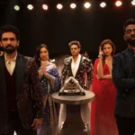“Bigg Boss 19 Grand Finale top 5 finalists Amaal Mallik, Gaurav Khanna, Tanya Mittal, Farhana Bhatt and Pranit More with Salman Khan.”